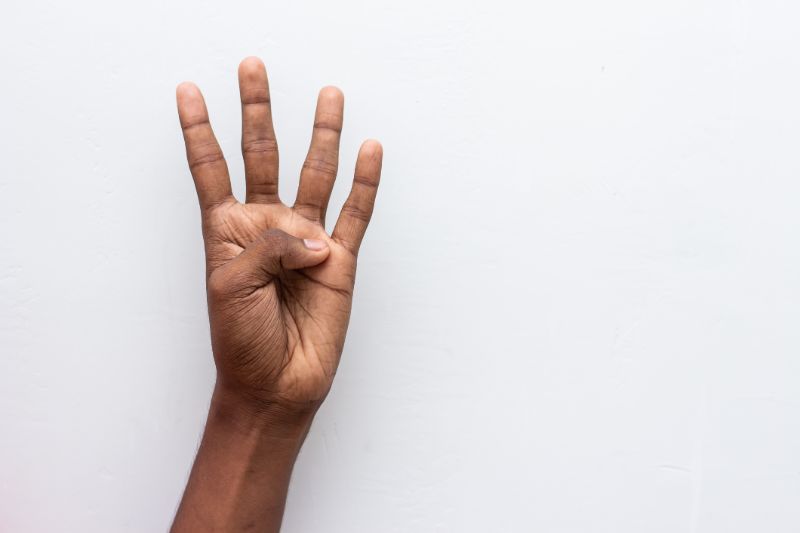 quantity-surveyor-cape-town-hand-four-fingers-min